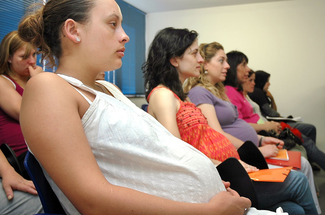 Aumentan embarazos no deseados por confinamiento sanitario