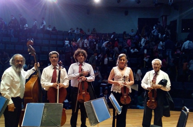 Estrena OSEM agrupación “Quinteto de cuerdas”