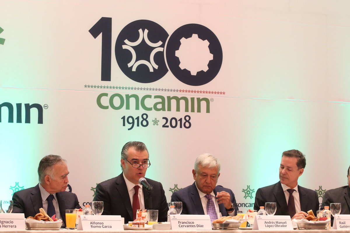 Se reúne López Obrador con integrantes de la Concamin