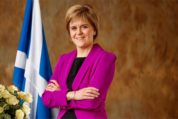 La primera ministra de Escocia encabezará marcha del orgullo gay