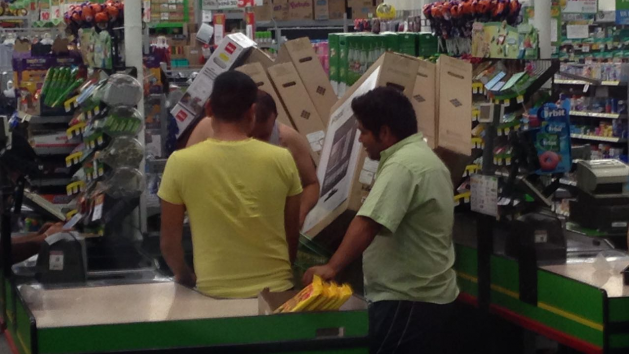 Bodega Aurrerá ofrece televisiones en 5 pesos; las lavadoras estaban a 6 pesos