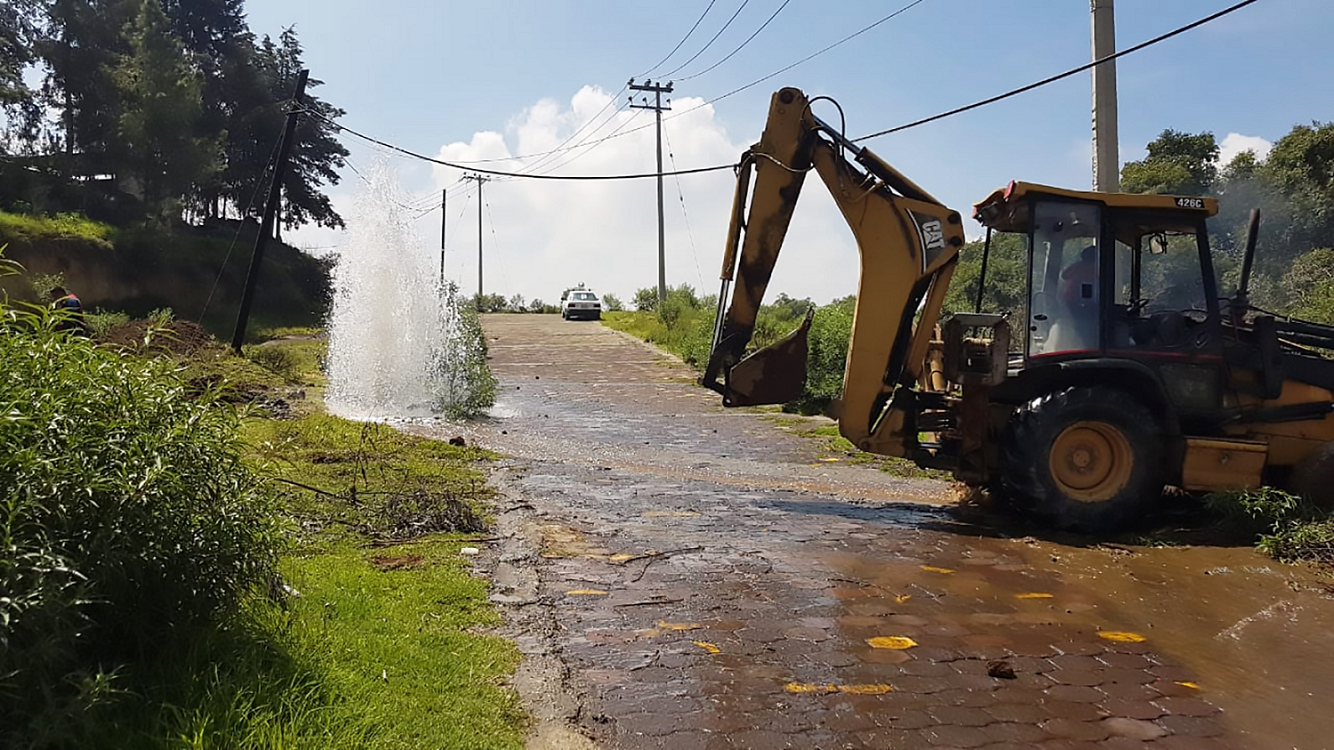 Repara CAEM fuga de agua potable que afectó a siete municipios del Edomex