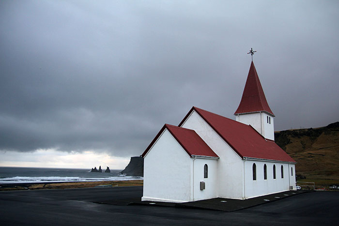 Islandia tiene la primera generación 100% atea