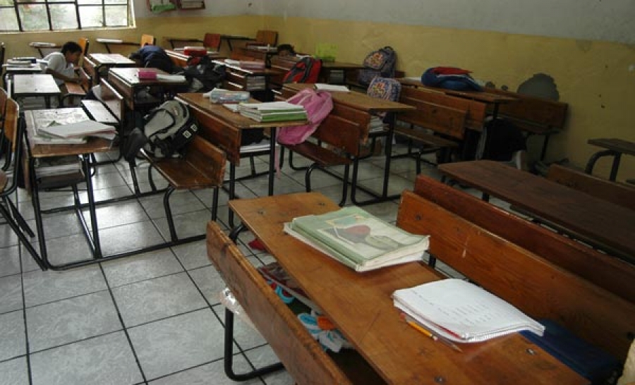 Por faltas a clase, SEP  aplica descuentos a 69 mil docentes de educación básica