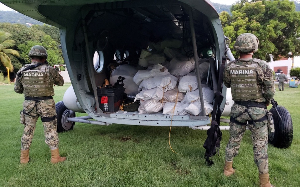 Decomisan 2 toneladas de cocaína en costa de Guerrero