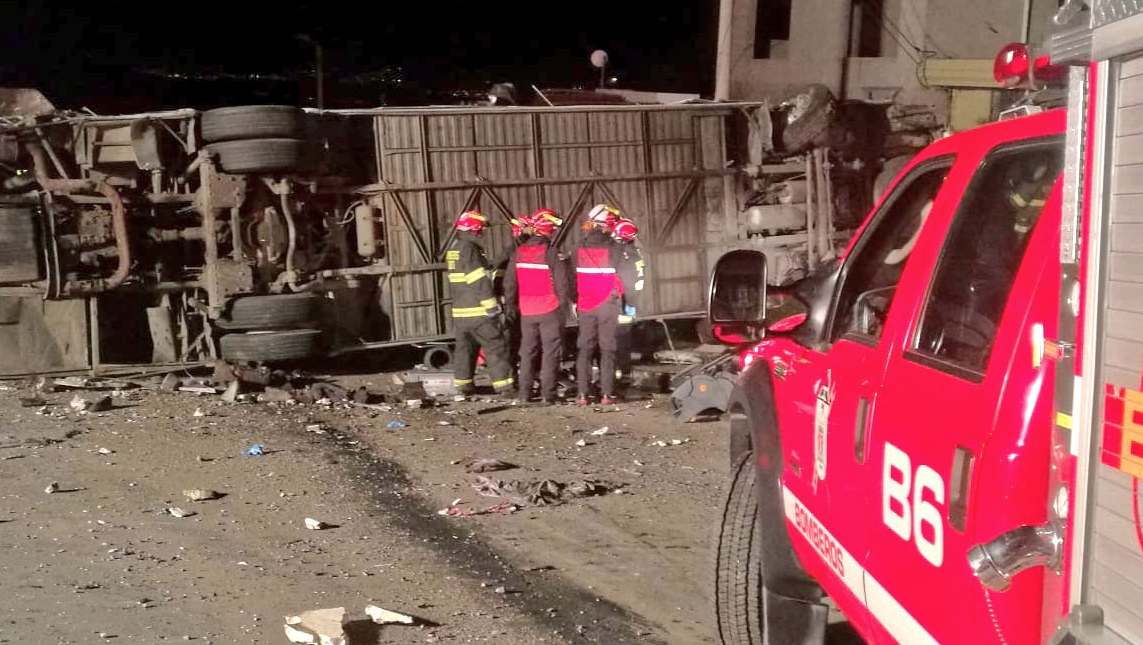 Accidente de autobús en Ecuador deja 24 muertos