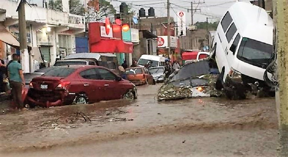 Intensas lluvias dejan dos muertos en Chimalhuacán