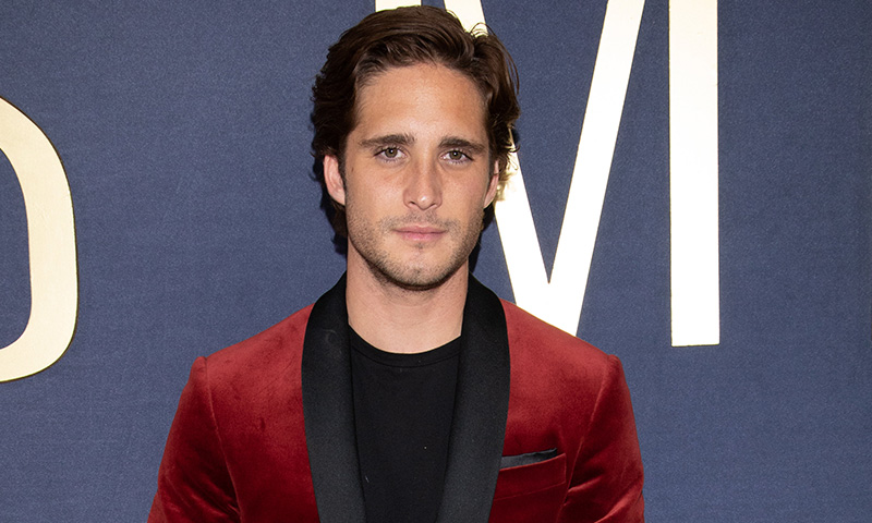 Diego Boneta alerta sobre fraudes a su nombre