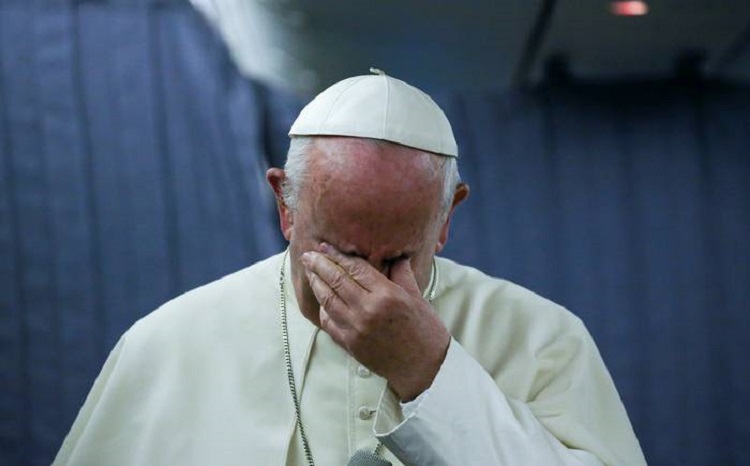 Papa Francisco decepciona a víctimas de abuso en Irlanda