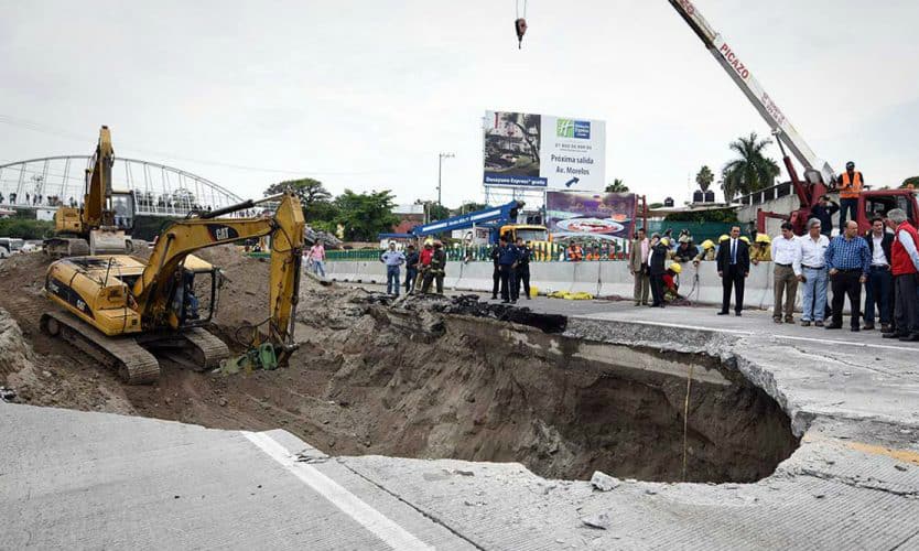 Se hunde el paso exprés de Cuernavaca por tercera ocasión