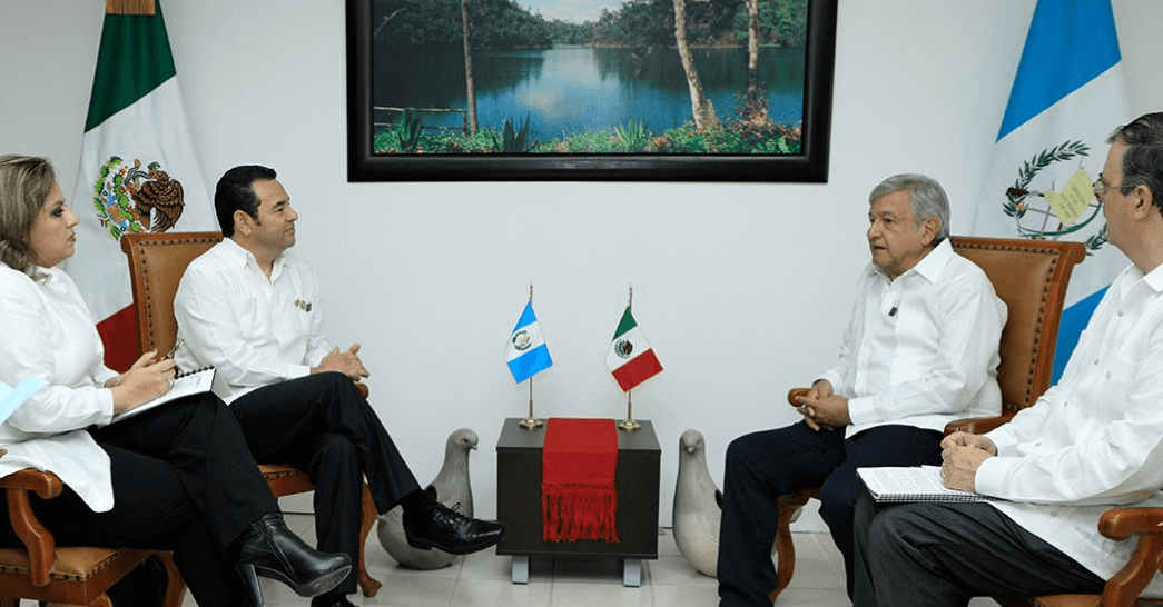 Se reúne AMLO con el presidente de Guatemala en Chiapas