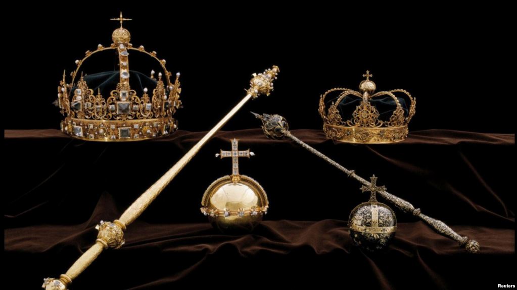 Roban coronas de oro de los Reyes de Suecia