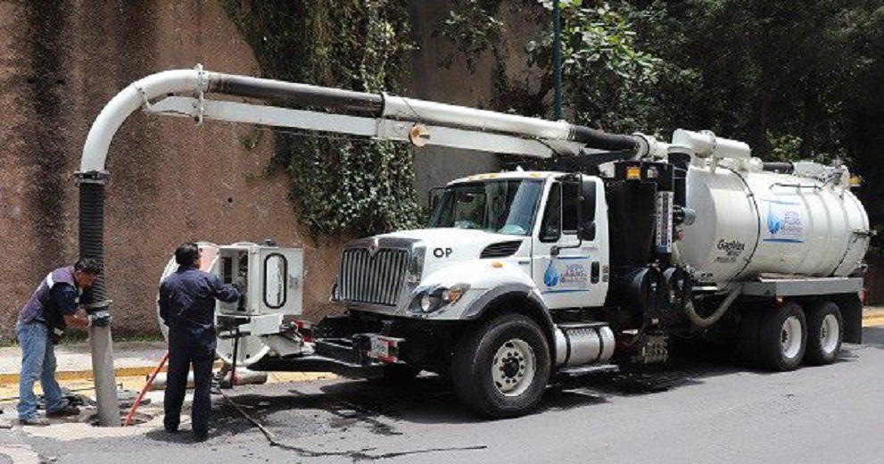 Realizan trabajos para prevenir inundaciones en Huixquilucan