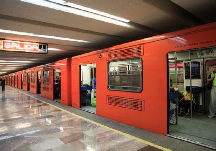 Reportan usuarios retrasos de hasta 30 minutos en Línea B del Metro