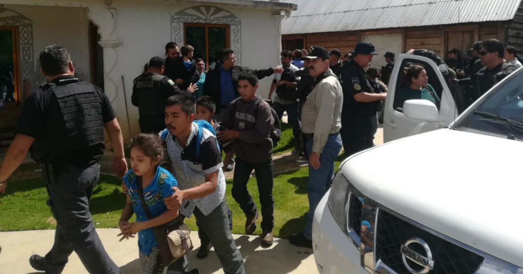 Rescatan a 22 migrantes centroamericanos en Chiapas