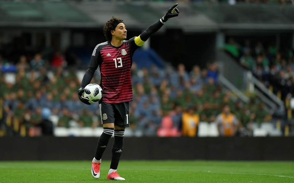 Guillermo Ochoa no jugará en el Napoli