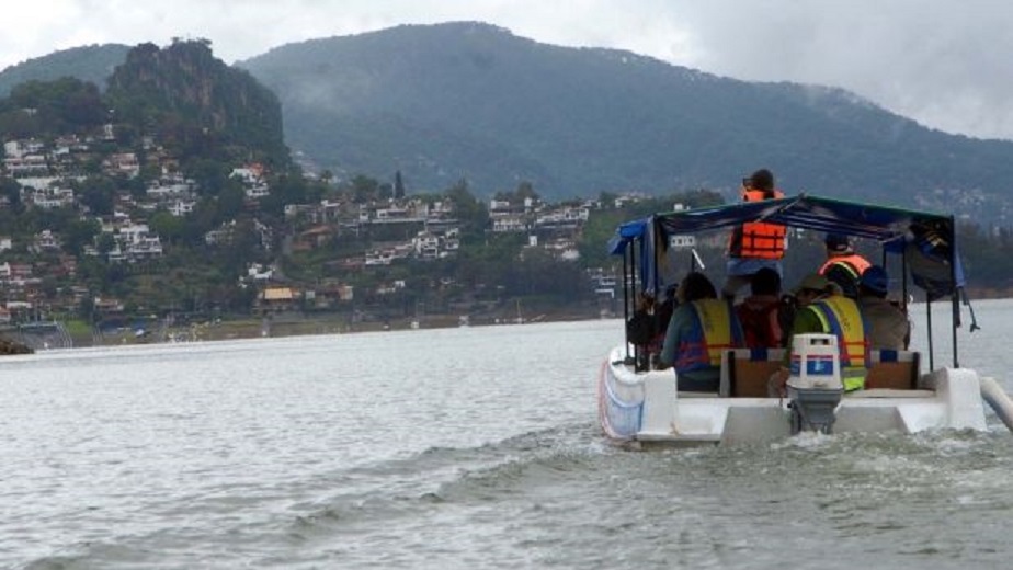 Verifican trabajos de saneamiento en la presa de Valle de Bravo