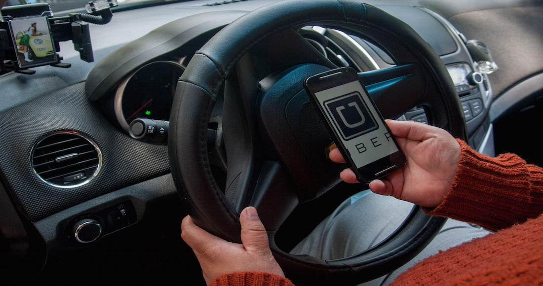 Uber y Cabify deberán utilizar taxímetros digitales