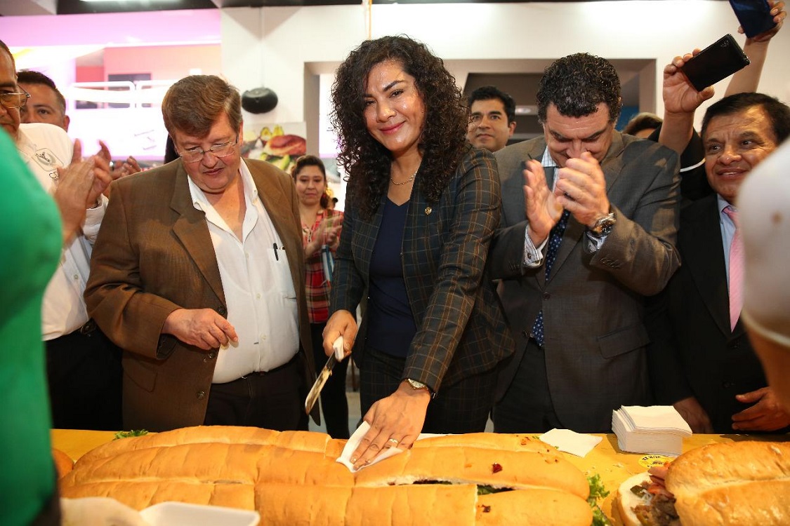 V. Carranza alista mega torta de 70 metros, para festejar los 15 años de la Feria de la Torta