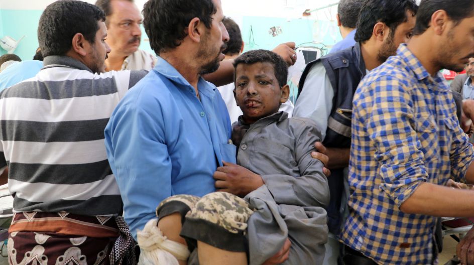 Mueren 29 niños en ataque a autobús escolar en Yemen
