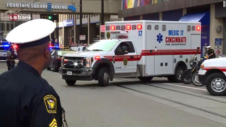 Tiroteo en banco de Cincinnati deja tres muertos y cinco heridos