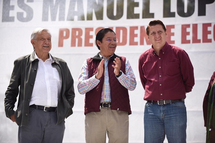 Néstor Nuñez encabezó la bienvenida a AMLO en Tlatelolco