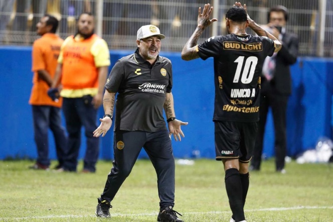 Con victoria, Maradona debuta como DT de Dorados