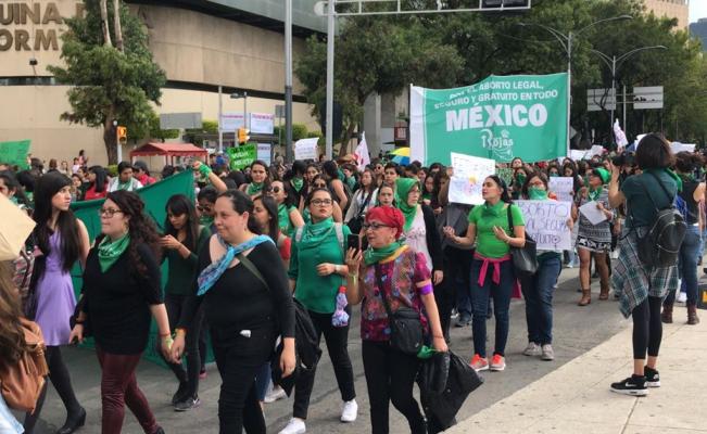 Mujeres toman las calles de la CDMX por el Día de Acción Global por el Acceso al Aborto Legal y Seguro