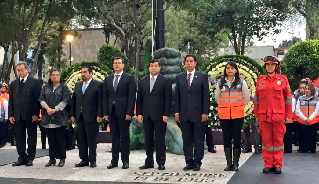 Amieva encabeza homenaje por las víctimas del sismo de 1985