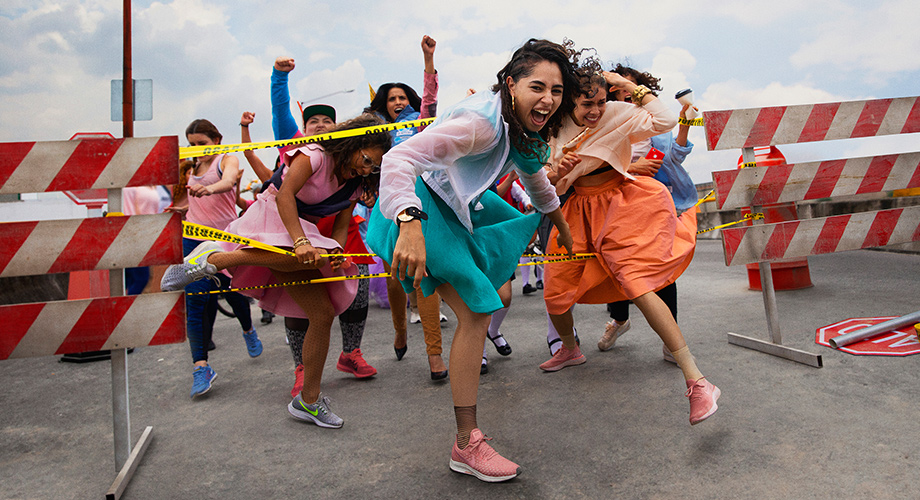 Nike está a favor del aborto y del empoderamiento de las mujeres latinas