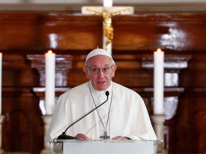 Escándalos de abusos sexuales han alejado a católicos de la Iglesia, reconoce el Papa Francisco