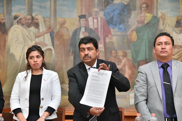 Legisladores se reúnen con transportistas del Estado de México