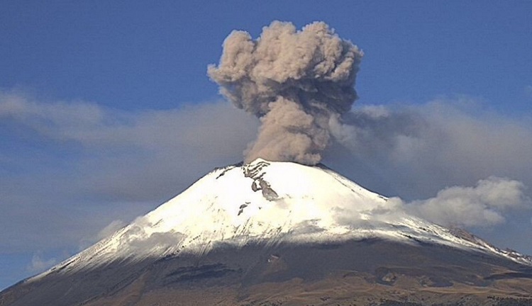 El Popocatépetl registra 67 exhalaciones en últimas 24 horas