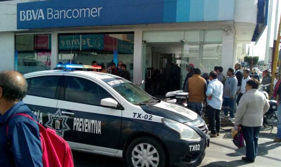Balean a un cuentahabiente adentro de Bancomer Texcoco