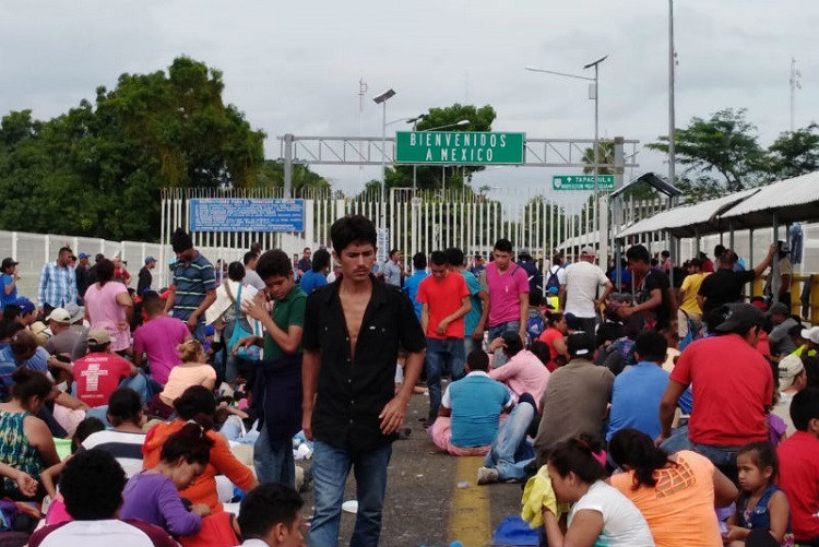 Acuerdan autoridades mexicanas y migrantes ingreso ordenado a Chiapas