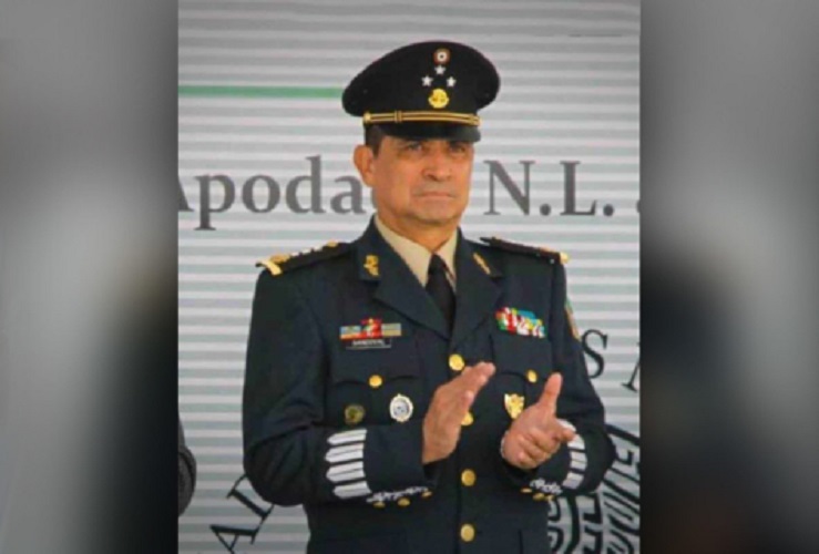 ÍNDICE POLÍTICO: Un militar íntegro a la Defensa Nacional