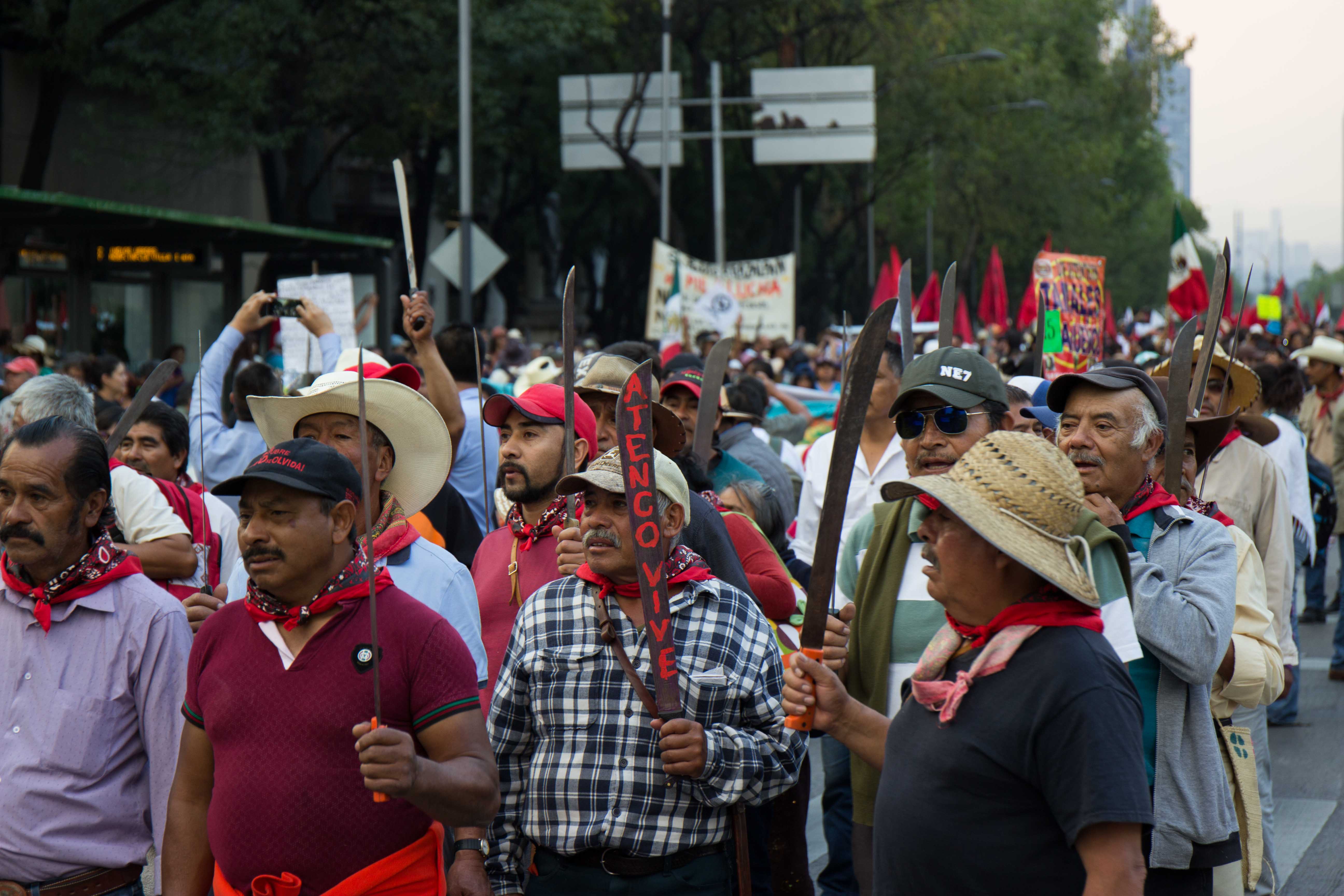 FOTOS: En plena consulta, pobladores de Atenco y Texcoco lideraron marcha en contra del NAIM