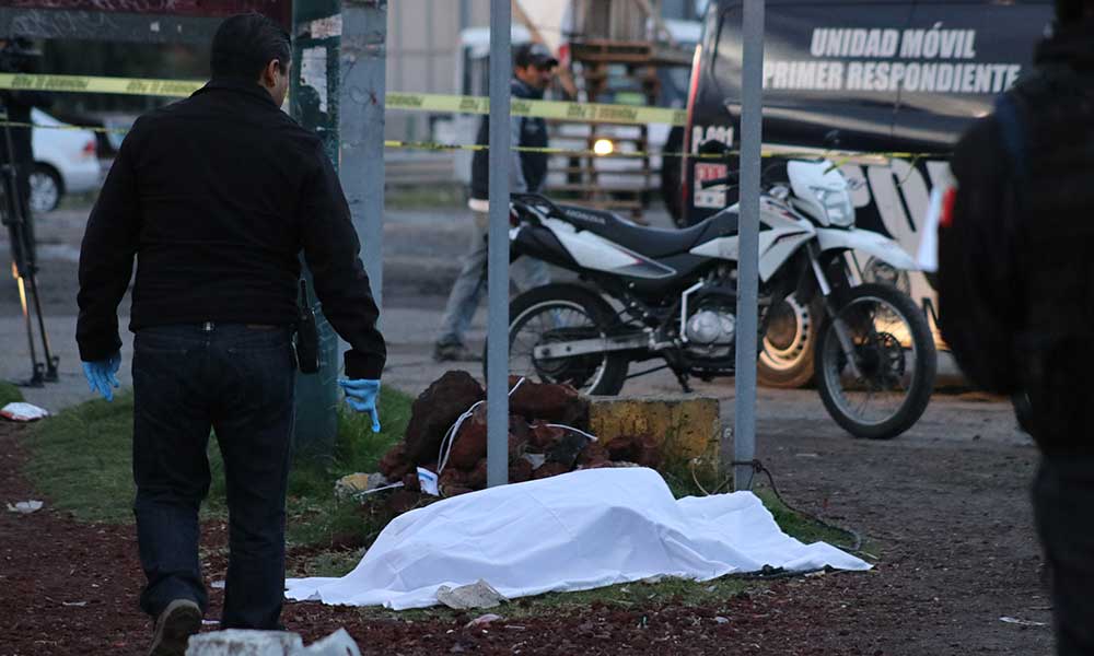 Linchan a presunto ladrón frente a la Central de Abasto de Puebla