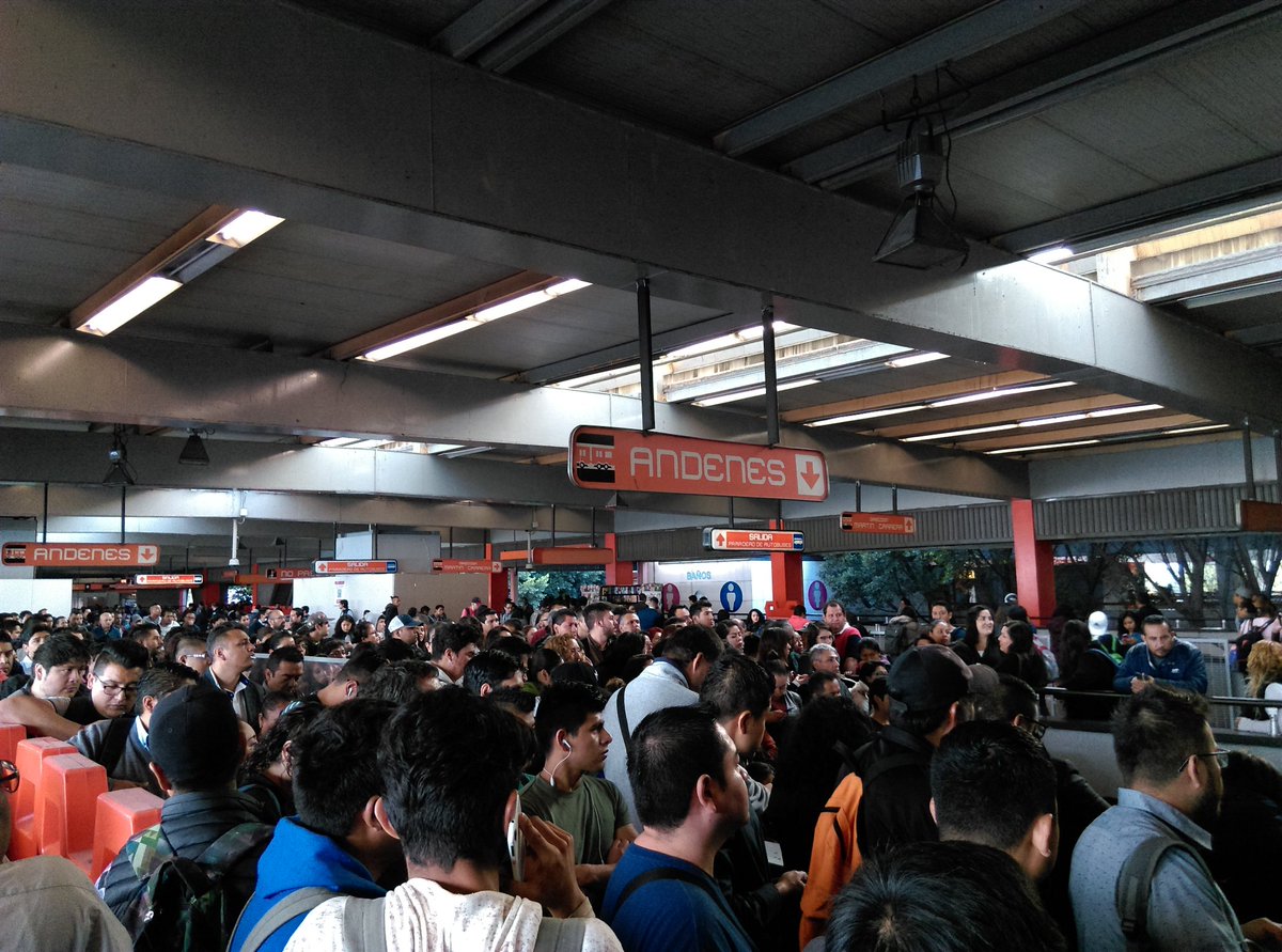 Caos en el Metro de la CDMX; hay fallas en Línea 7 y Línea A