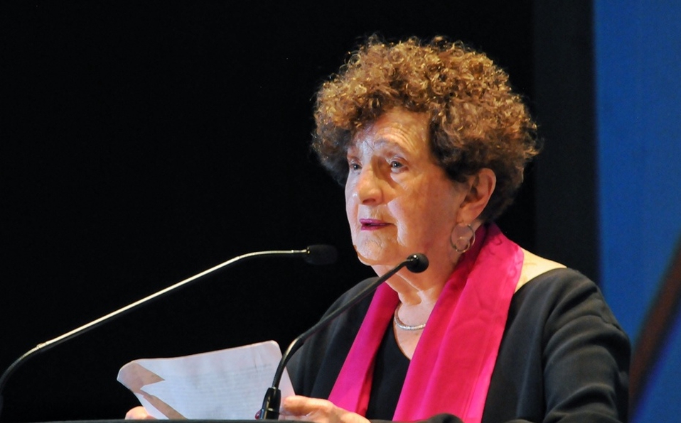 Margo Glantz rechaza dirigir el FCE; López Obrador propone a Paco Ignacio Taibo II