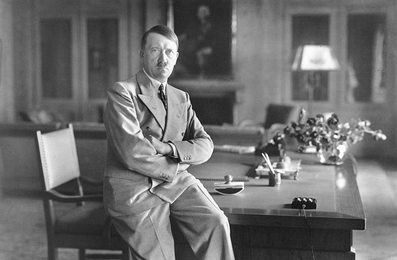 Adolf Hitler era bisexual y sadomasoquista, revela informe de la CIA