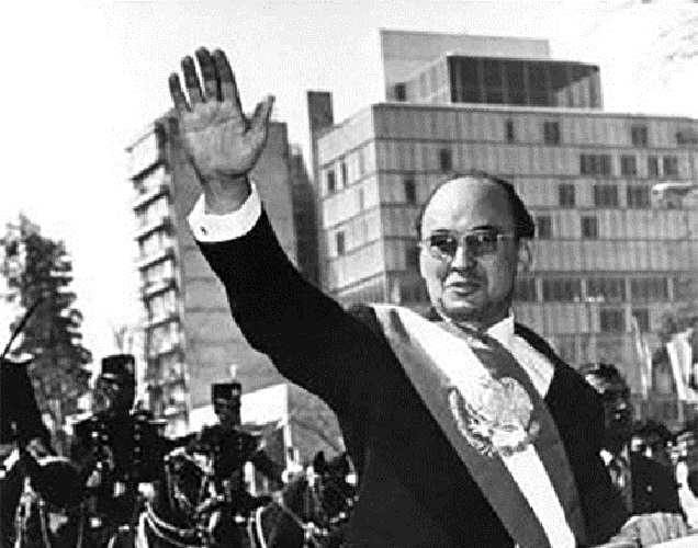 ALFA OMEGA: El Expresidente Longevo, Centenario de Chava Flores y  Decesos en el Deporte