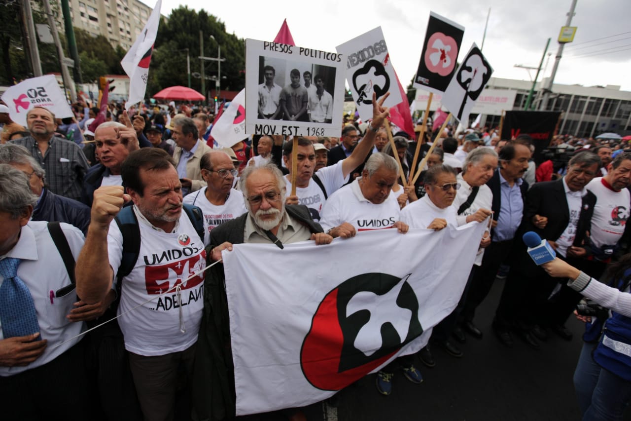Marchan al Zócalo por el 50 aniversario del Movimiento Estudiantil de 1968