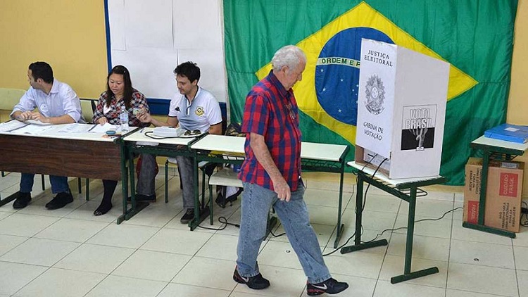 Al menos 17 detenidos a primeras horas de las votaciones en Brasil