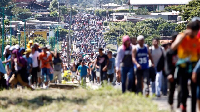Nuevo grupo de migrantes ingresa a México