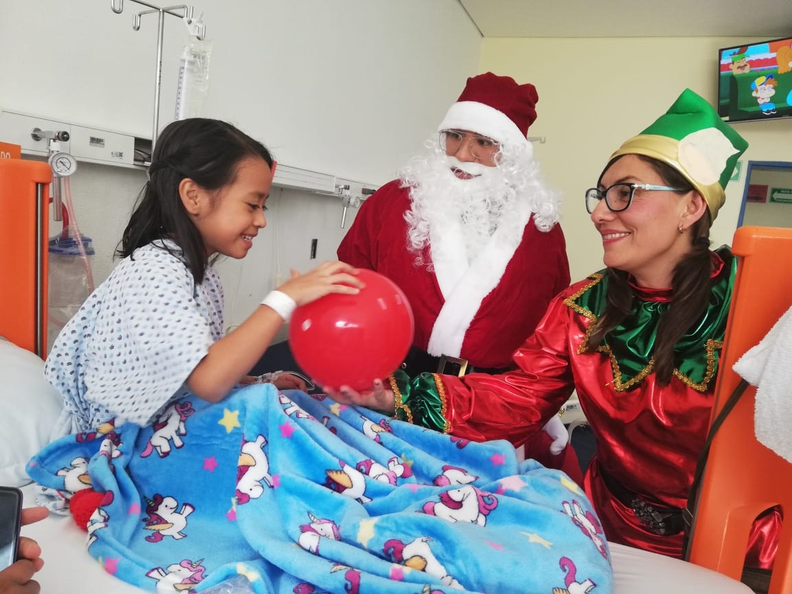 Llegó Santa Claus al Hospital General de México