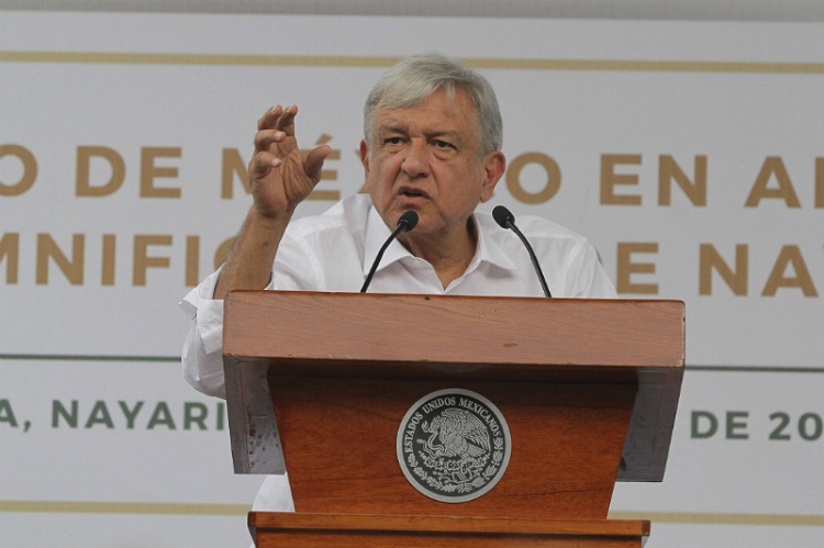 Los de arriba están enojados porque ganaban 600 mil mensuales y se acabó: AMLO