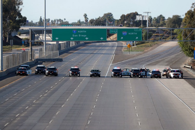 Estados Unidos cierra paso fronterizo en Tijuana