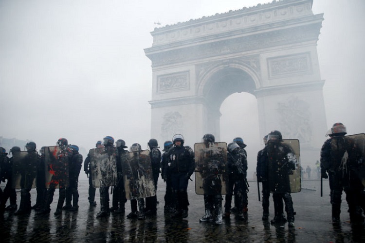 Protestas en París dejan 287 detenidos y 110 heridos