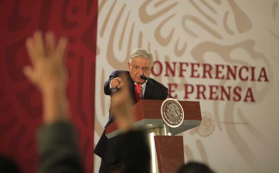 López Obrador asegura que no ha hablado del muro fronterizo con Trump